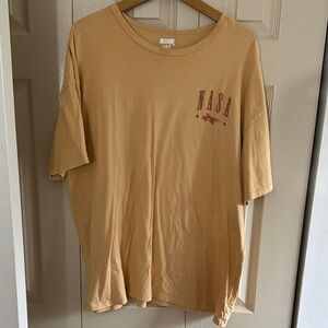 American Eagle Tailgate Tan Graphic T-Shirt